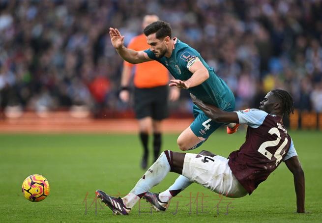 恩梅查:回英格兰比赛感觉很特别;欧冠更开放射门机会更多 恩梅查:回英格兰比赛感觉很特别;欧冠更开放射门机会更多